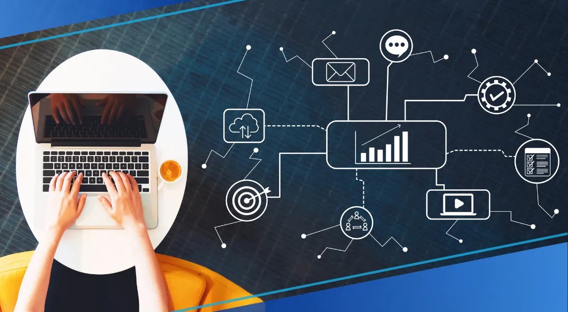 Instructor teaching SEO and Google Ads in a Digital Marketing Training in Chandigarh.